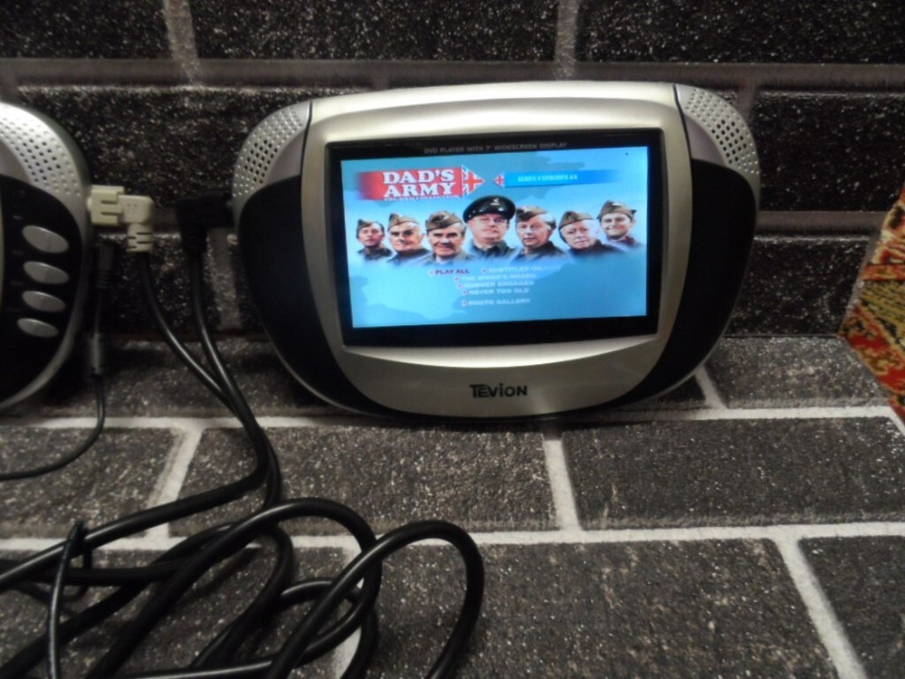 Tevion Portable Dvd Player with 2 Screen with Remote Control