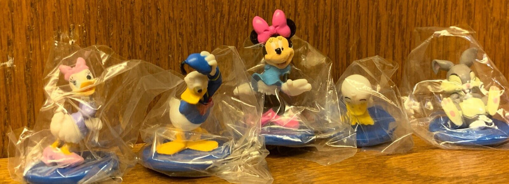 Disney Character 16 Mini Figure Set RUNA (1")