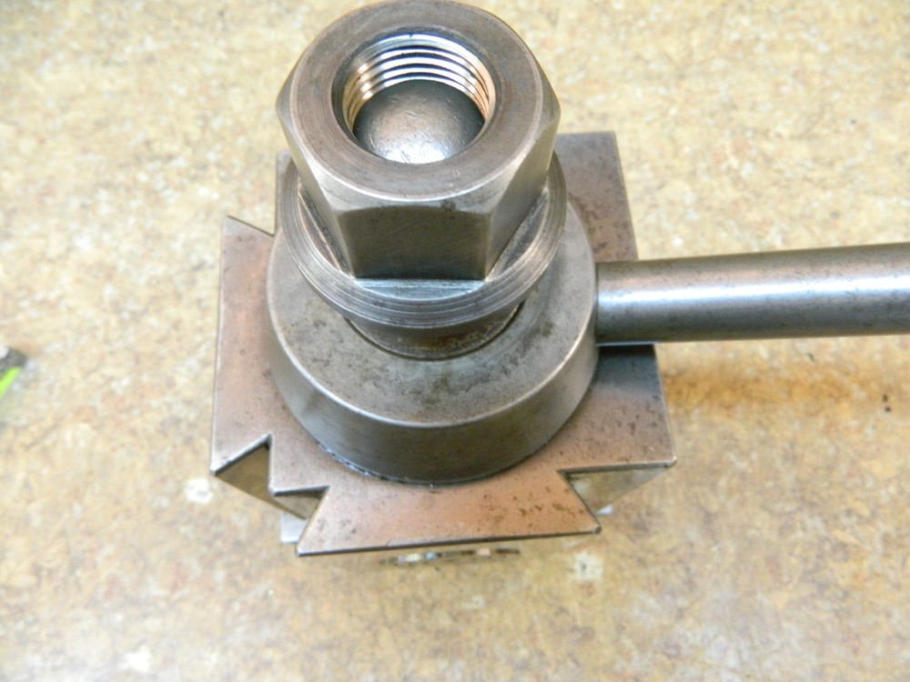 ALORIS TOOL POST Model D Piston Style With "Tee" Nut and Stud 17" - 48" Swing