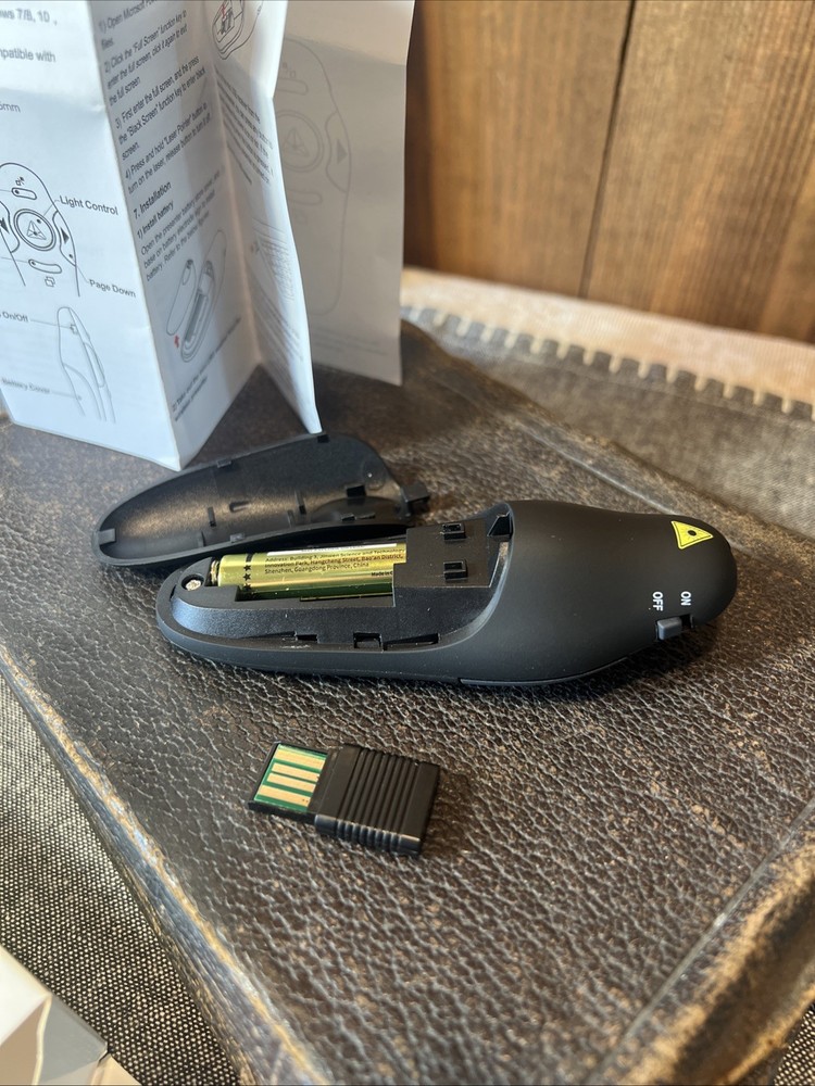 Wireless Presenter Remote PPT Clicker, Laser Pointer 2.4GHz for Computer, NIB