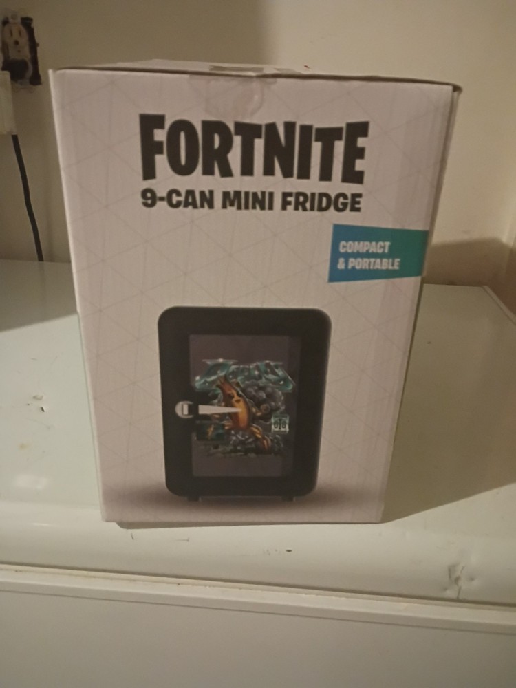 Fortnite Mini Fridge Peely Animated