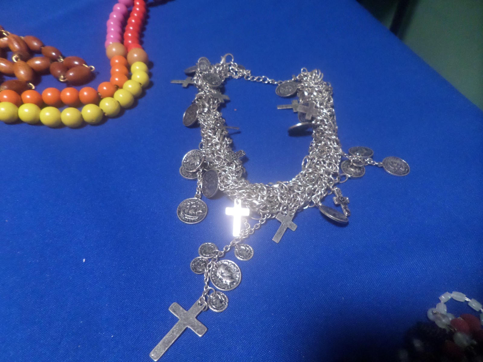 ROSARY WOOD, GLASS, PLASTIC, METAL, BRACELET SOME BROKEN 6 LBS LOT