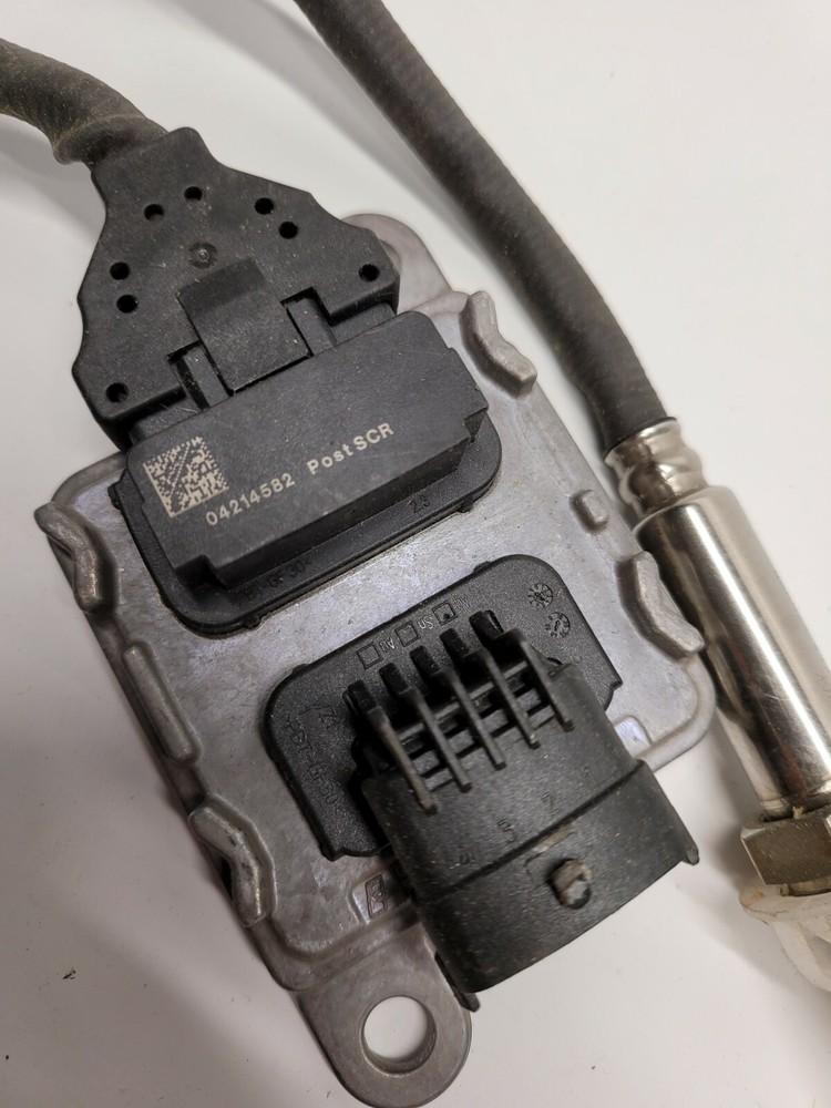 GENUINE DEUTZ NOX SENSOR 04214582 POST SCR