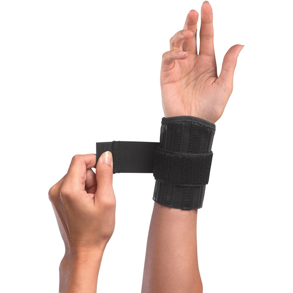 Mueller Wrist Brace - Black