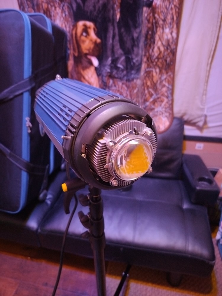 LED Digital Light Savage LED 1000