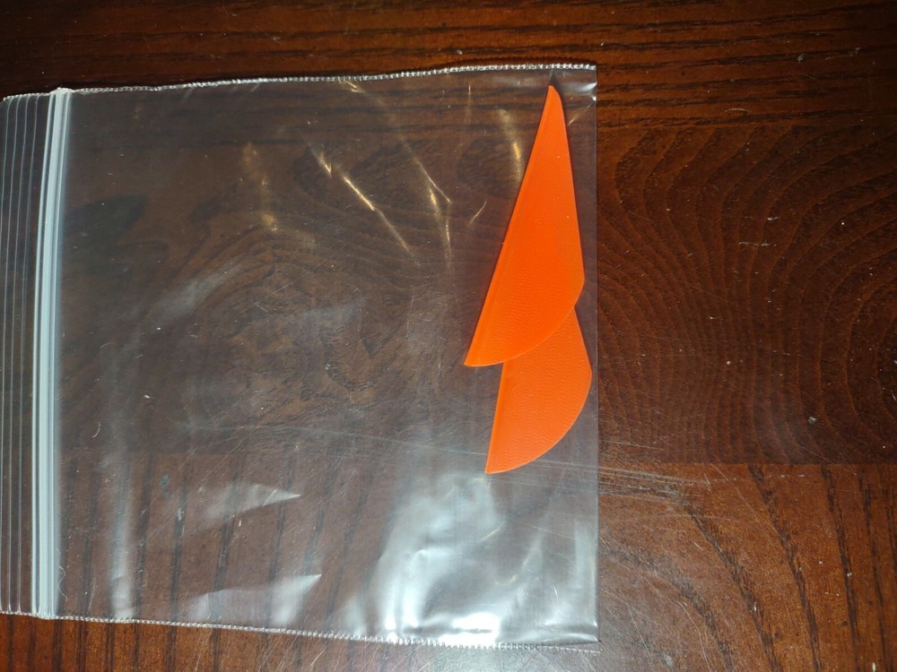 2 Orange Fletches Vanes