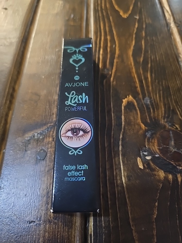 Avjone Lash Powerful