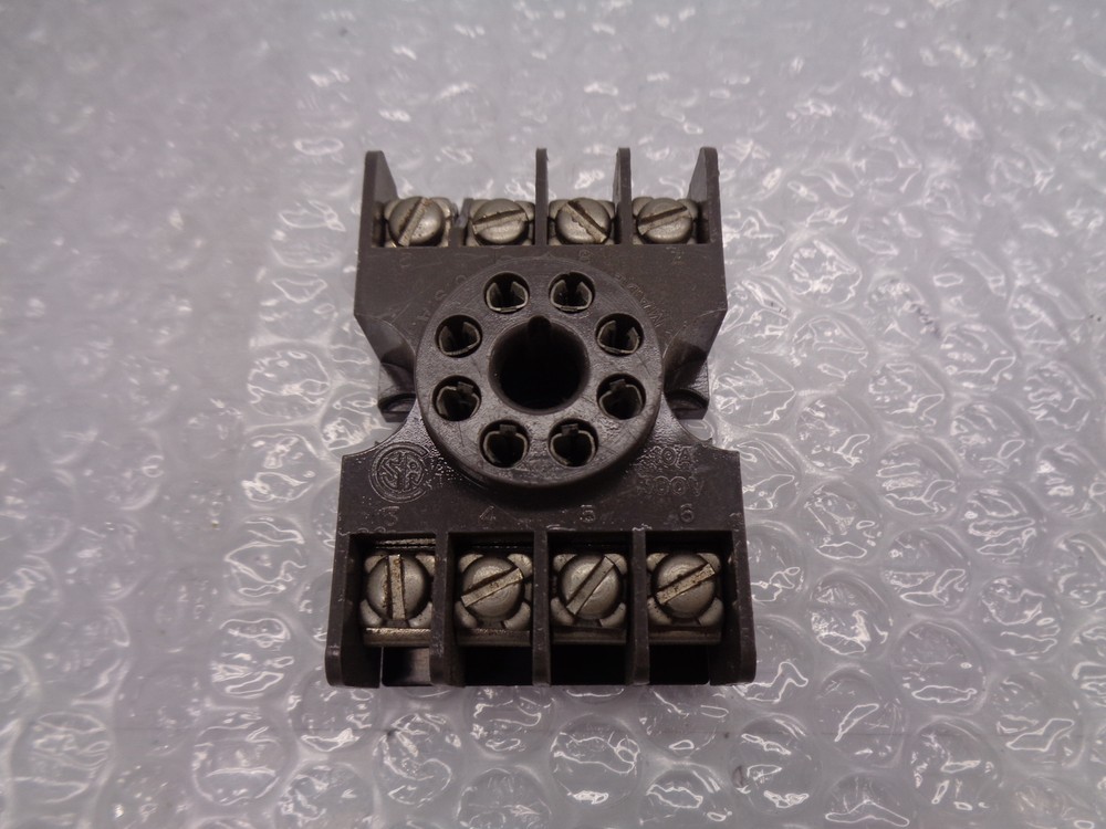 INDUSTRIAL SOCKET SL-608 RELAY BASE UNMP