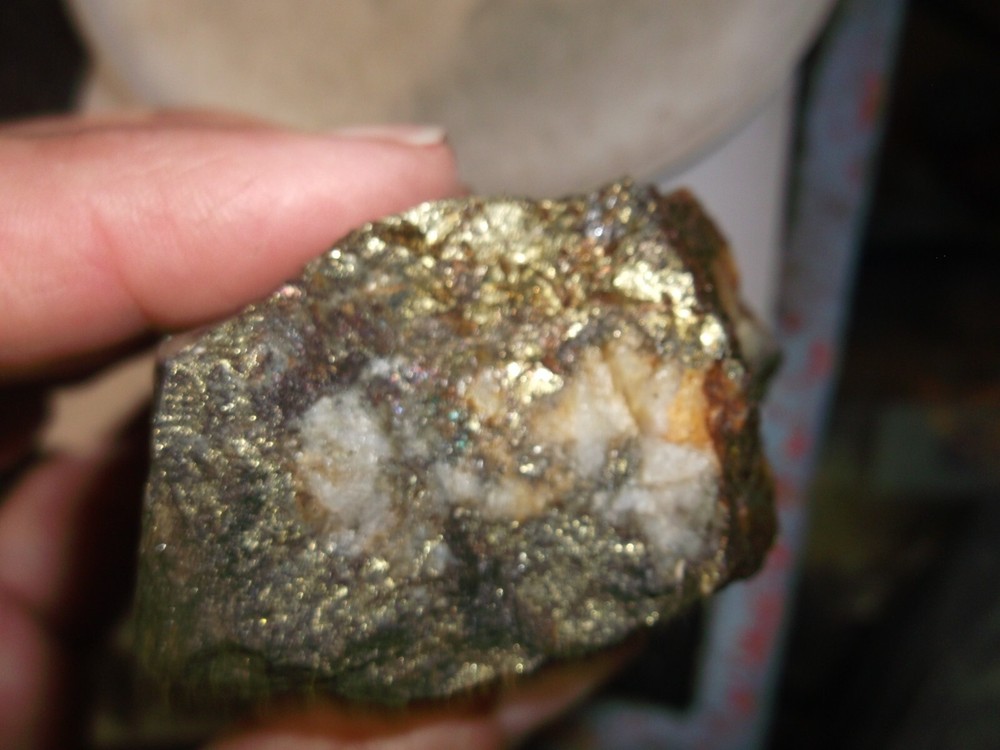 Gold, silver, copper, 197 grams samples ,ore high grade .