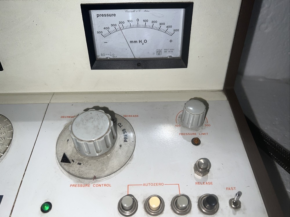 AUDIOMETER-AMPLAID 702 AUDIOMETER