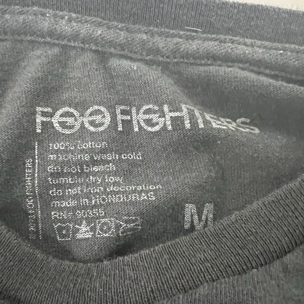 Foo Fighters Medium Band Tshirt -