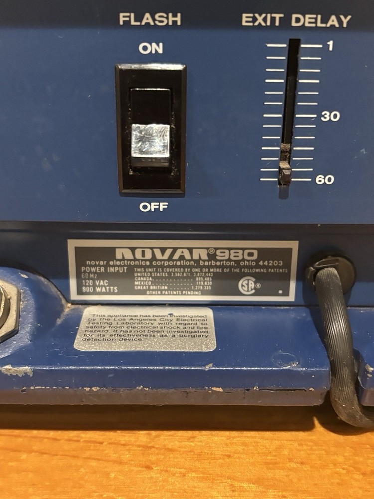 Novar 980 Security Alarm Panel - Untested - Powers On