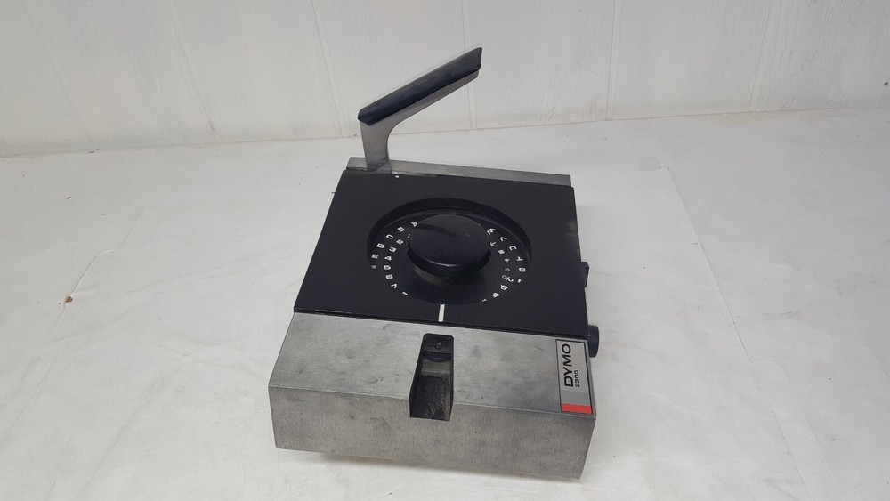 DYMO 2300 3/4INCH LABEL MAKER VINTAGE