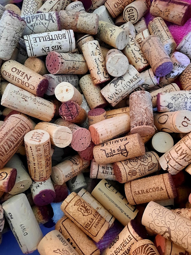 100 Used Wine Corks no synthetic.