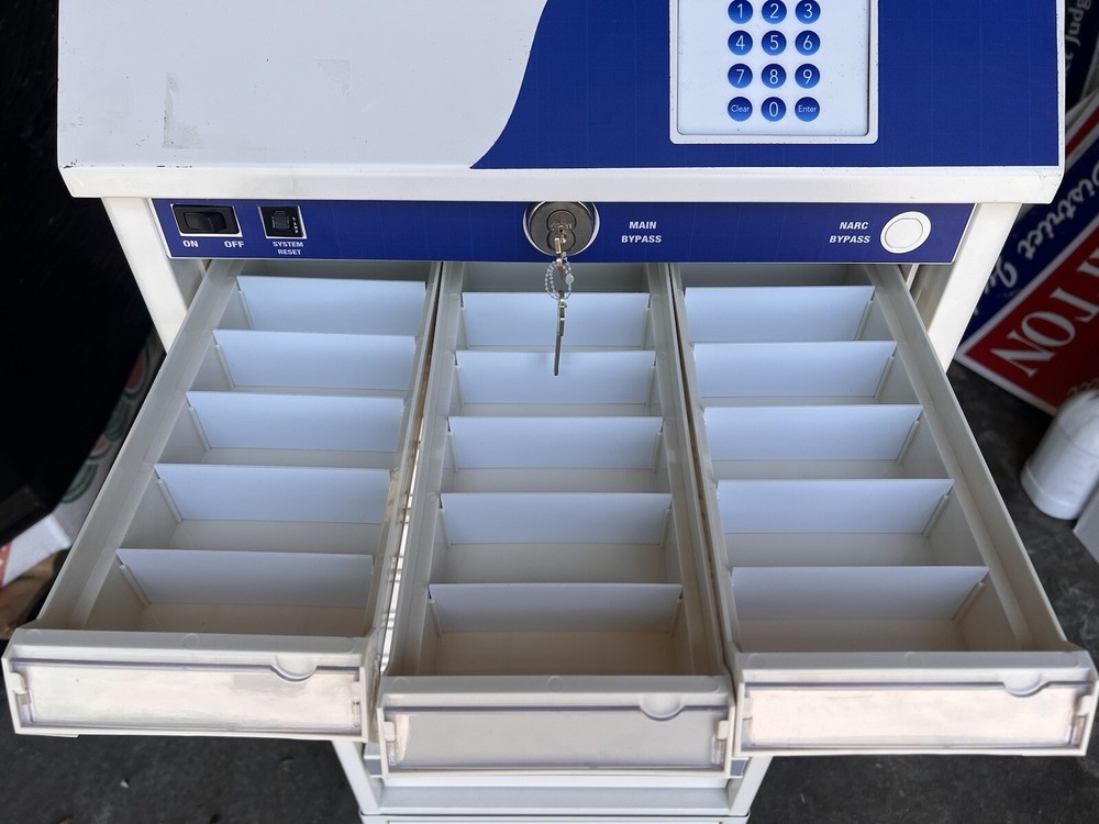 Howard Technology Solutions Med Hub E Medication Dispensing Cabinet