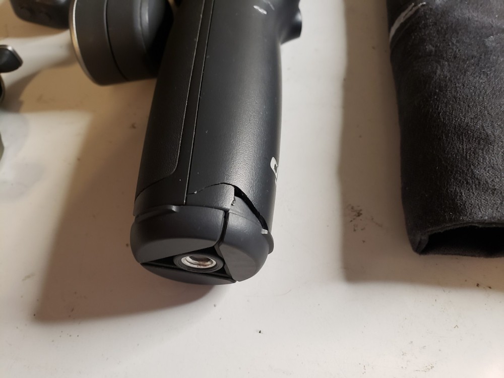 DJI Osmo Mobile 7P Smartphone 3-Axis Gimbal Stabilizer - BROKEN STAND, NO CABLES
