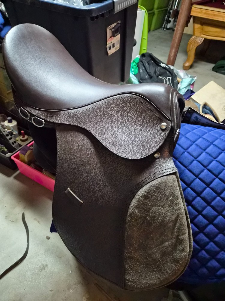 Silver fox english saddle