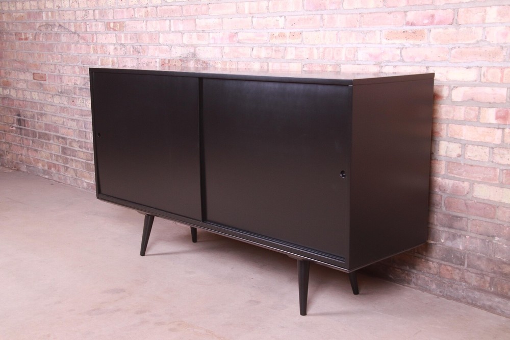 Paul McCobb Planner Group Mid-Century Modern Black Lacquered Sideboard Credenza