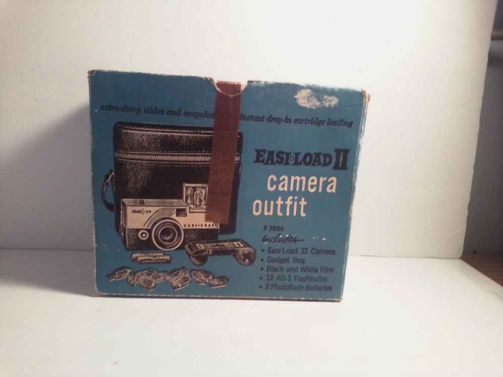 Sears 126 EASI-LOAD II Camera, Carrying Case, Instructions, and Flash Bulbs