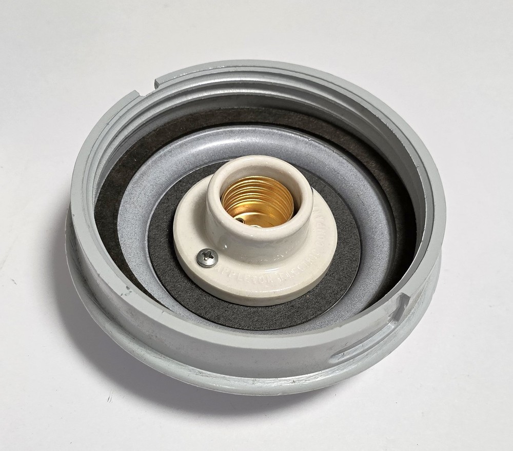 Appleton VAD-2 Fixture Adapter Socket Assembly - New
