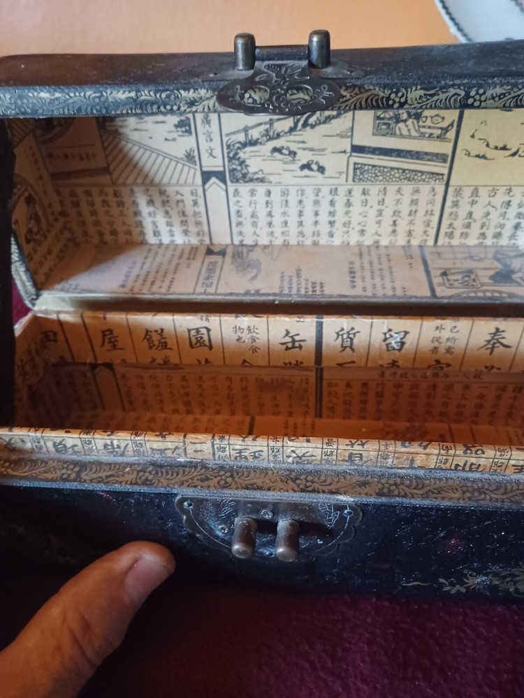 Antigue Japanese Pillow Box