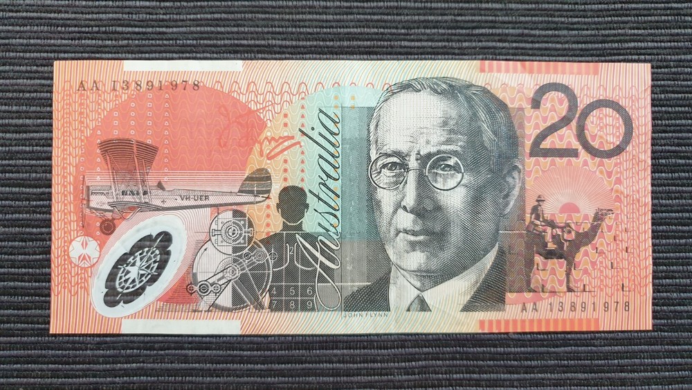 AUSTRALIA $20 2013 FIRST PREFIX Polymer Banknote AA13 891978