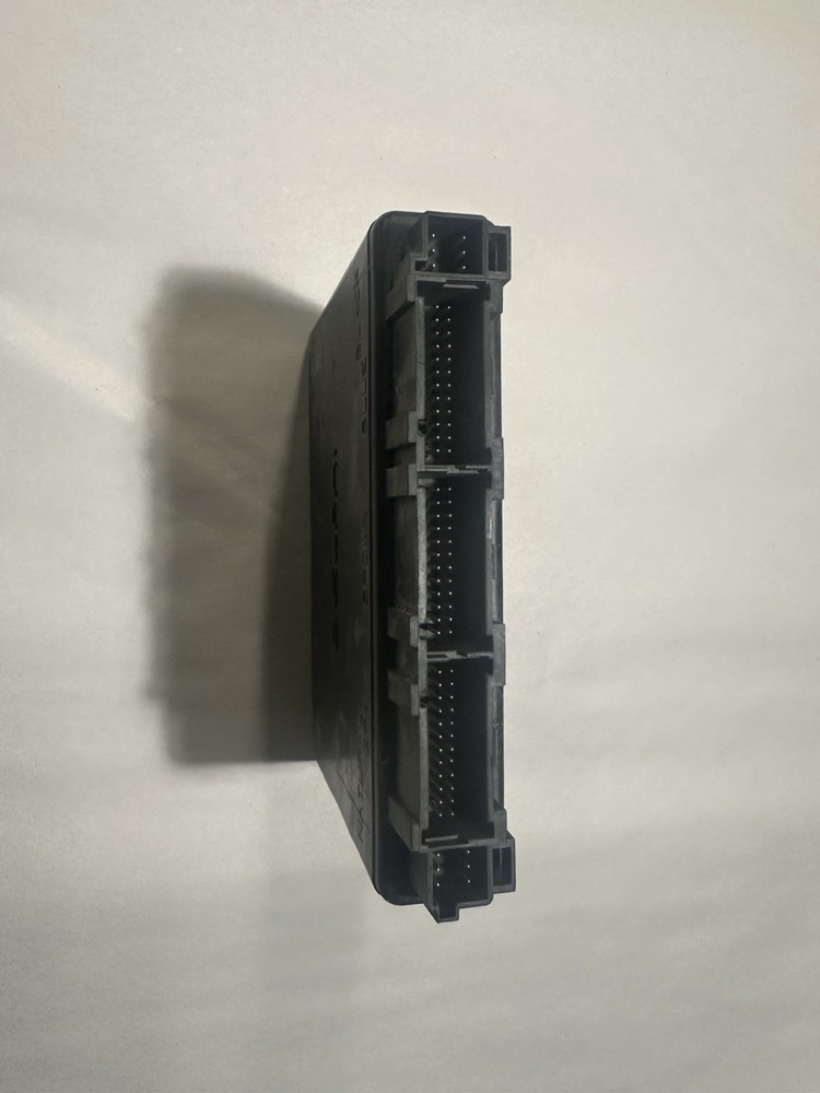 2003-2006 GM Body Control Module 15136877
