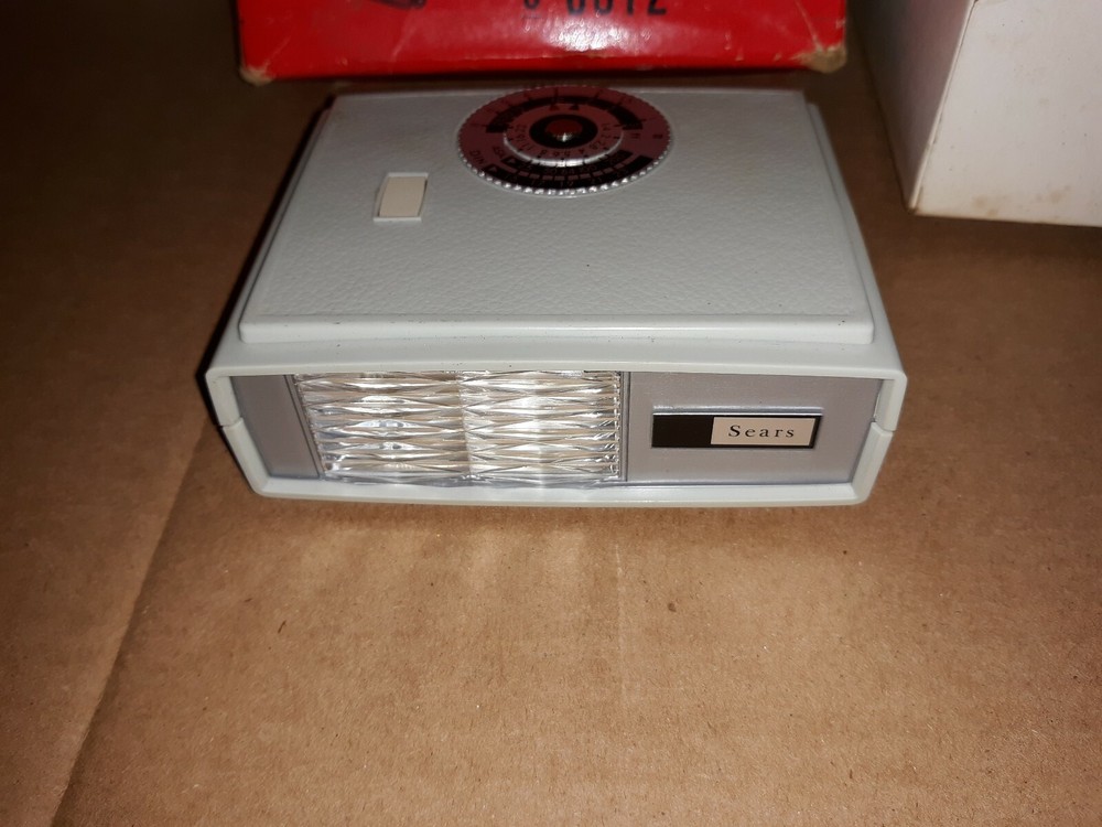 Vintage Sears Transistorized Electronic Flash for repair not working