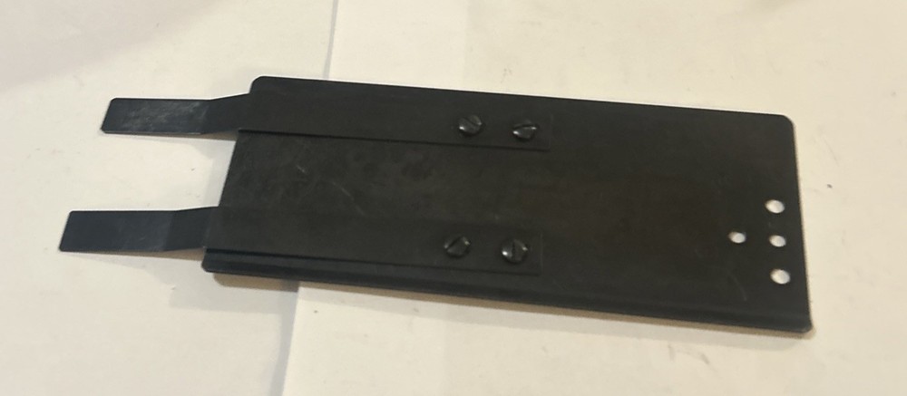 056121 Holddown Plate