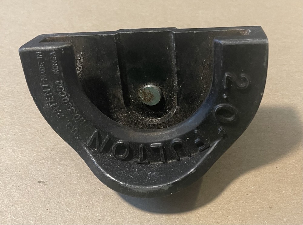 FULTON 2.0 INCH. WITH KIEY. USED.