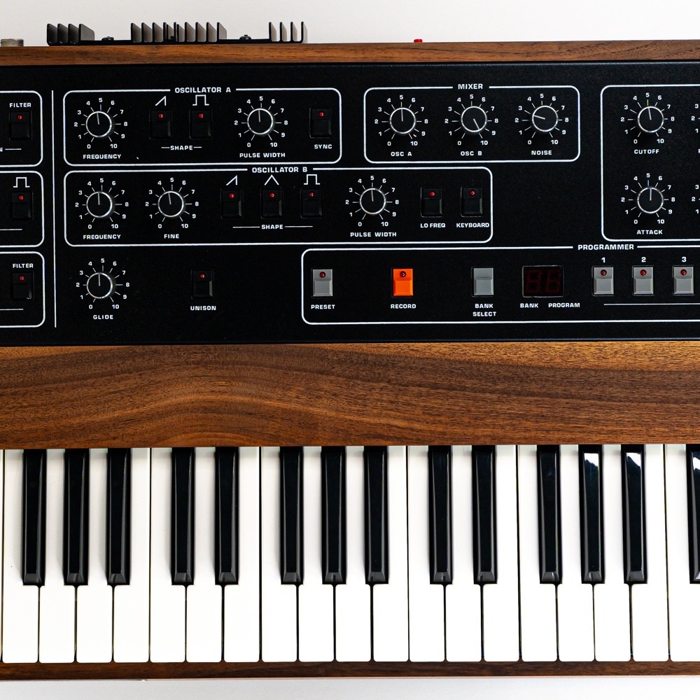 1982 Sequential Circuits Prophet-5 | Rev 3.3 | Model 1000 w/ Kenton MIDI