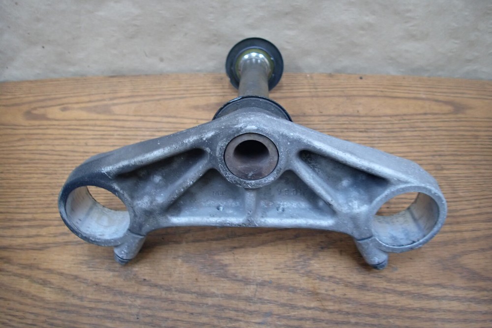 2004 HONDA ST1300 LOWER TRIPLE TREE STEERING STEM