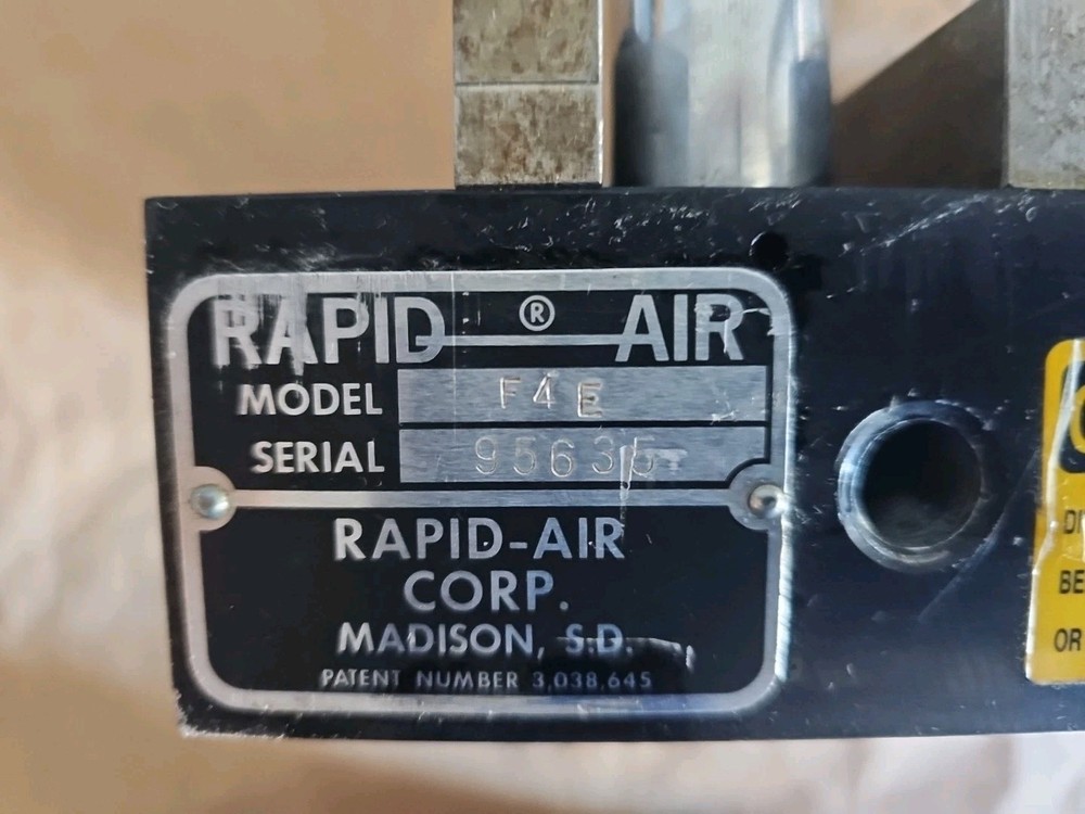 Rapid-Air Model F4E air feeder