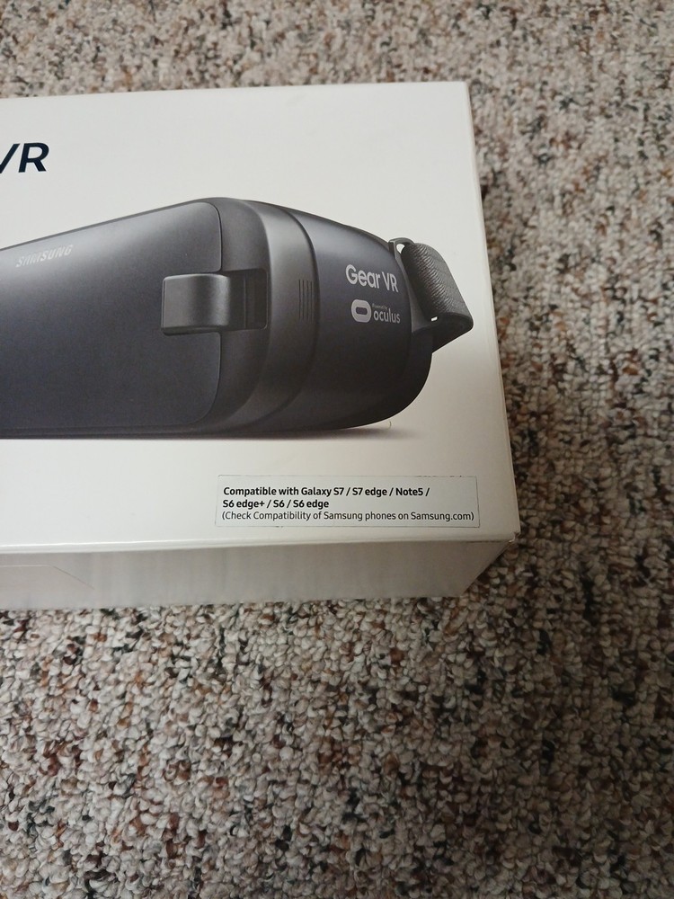 Samsung VR Virtual Reality Headset Oculus