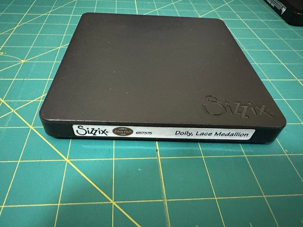 Sizzix big big cut doily