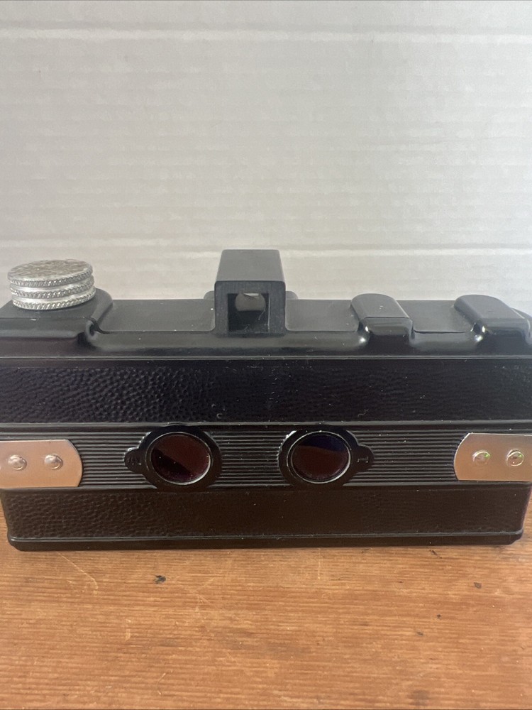 Vintage Mar-Crest Camera Plastic Camera, Untested