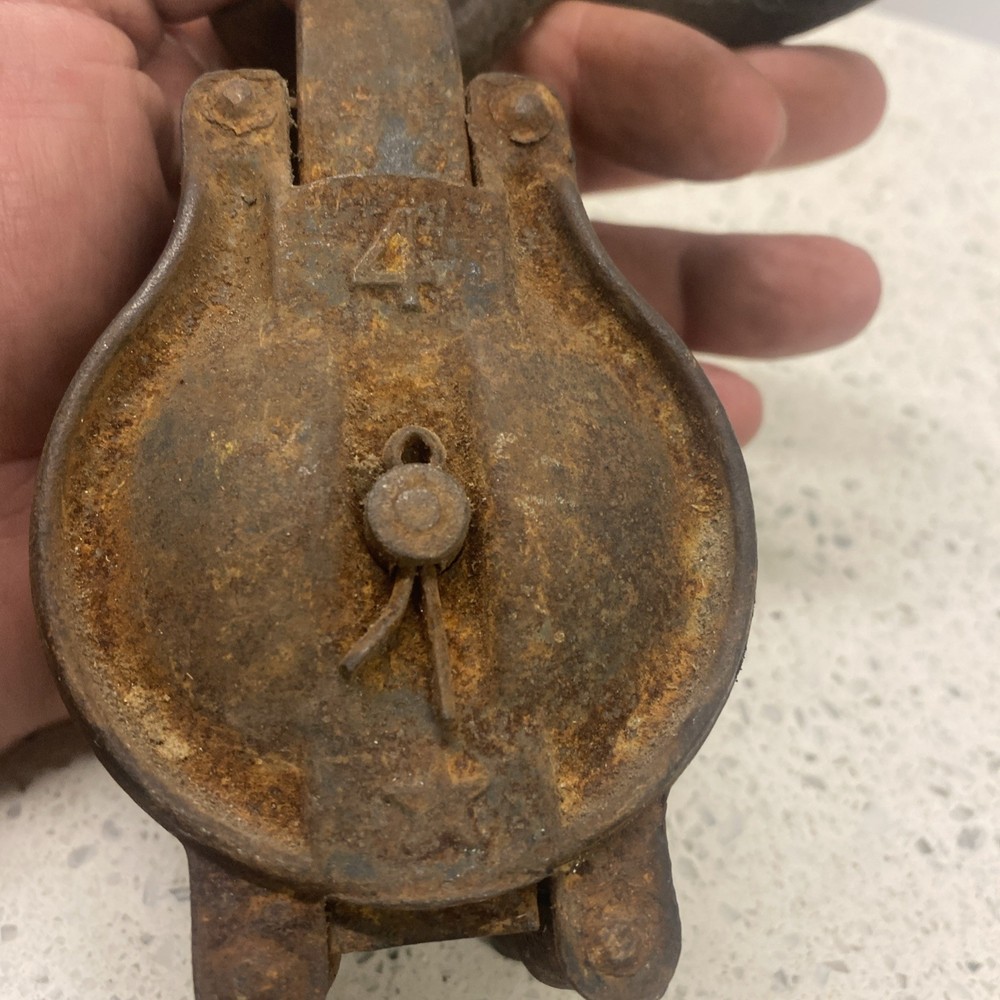 Vintage Iron Block Pulley