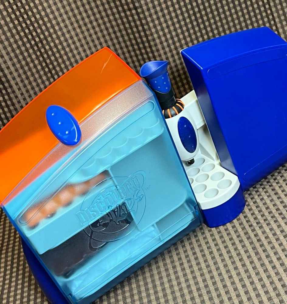 2002 Discovery Kids Ultimate Forensics Science Whodunit? Lab Kit Microscope Set