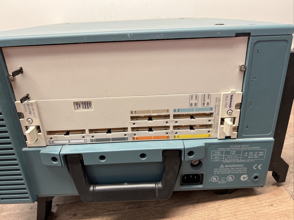 Tektronix TLA715 Logic Analyzer With 7N3 Module