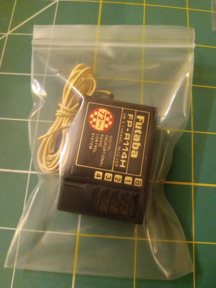 FUTABA FP-R114 AM 72MHZ 4CH RECIEVER. TESTED