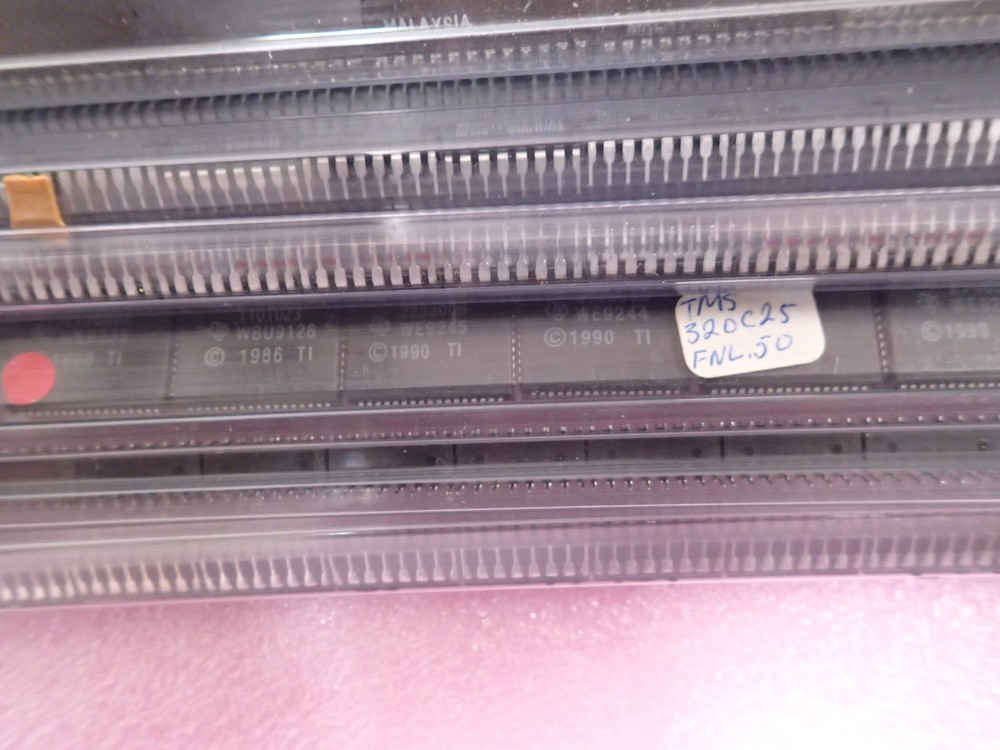 4 LBS ASSORTED INTEGRATED CIRCUITS / IC'S VARIOUS MANUFACTURERS