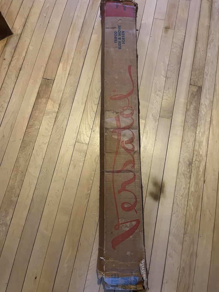 Da Lite White Magic Projector Screen 49" x 33" 1950s in Original Box