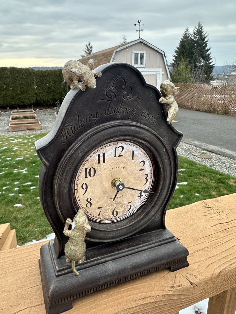 AS IS VINTAGE HICKORY DICKORY DOCK CLOCK Mouse Rare