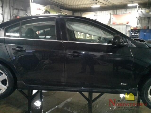 2012 Chevy Cruze Passenger Front Headrest Only Black Cloth