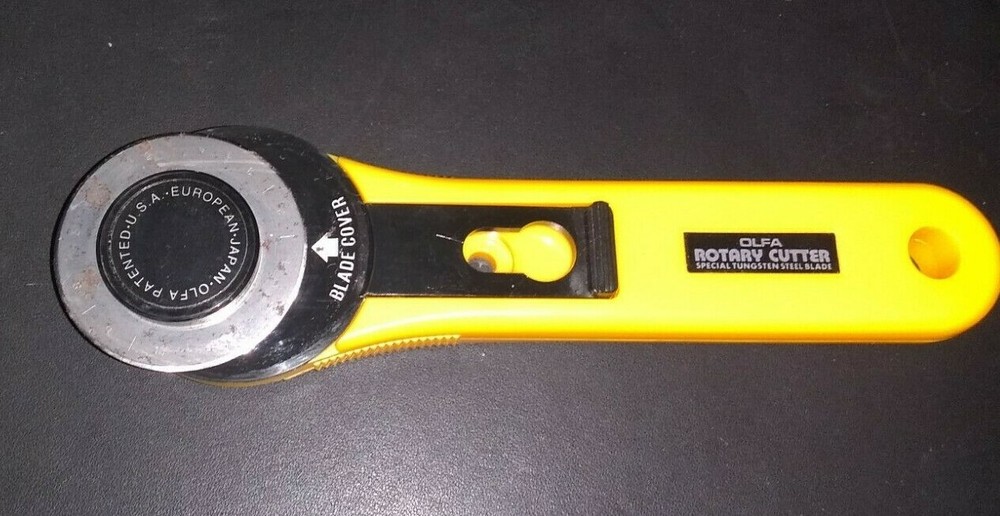 Olfa Splash 45mm Rotary Cutter - Yellow!
