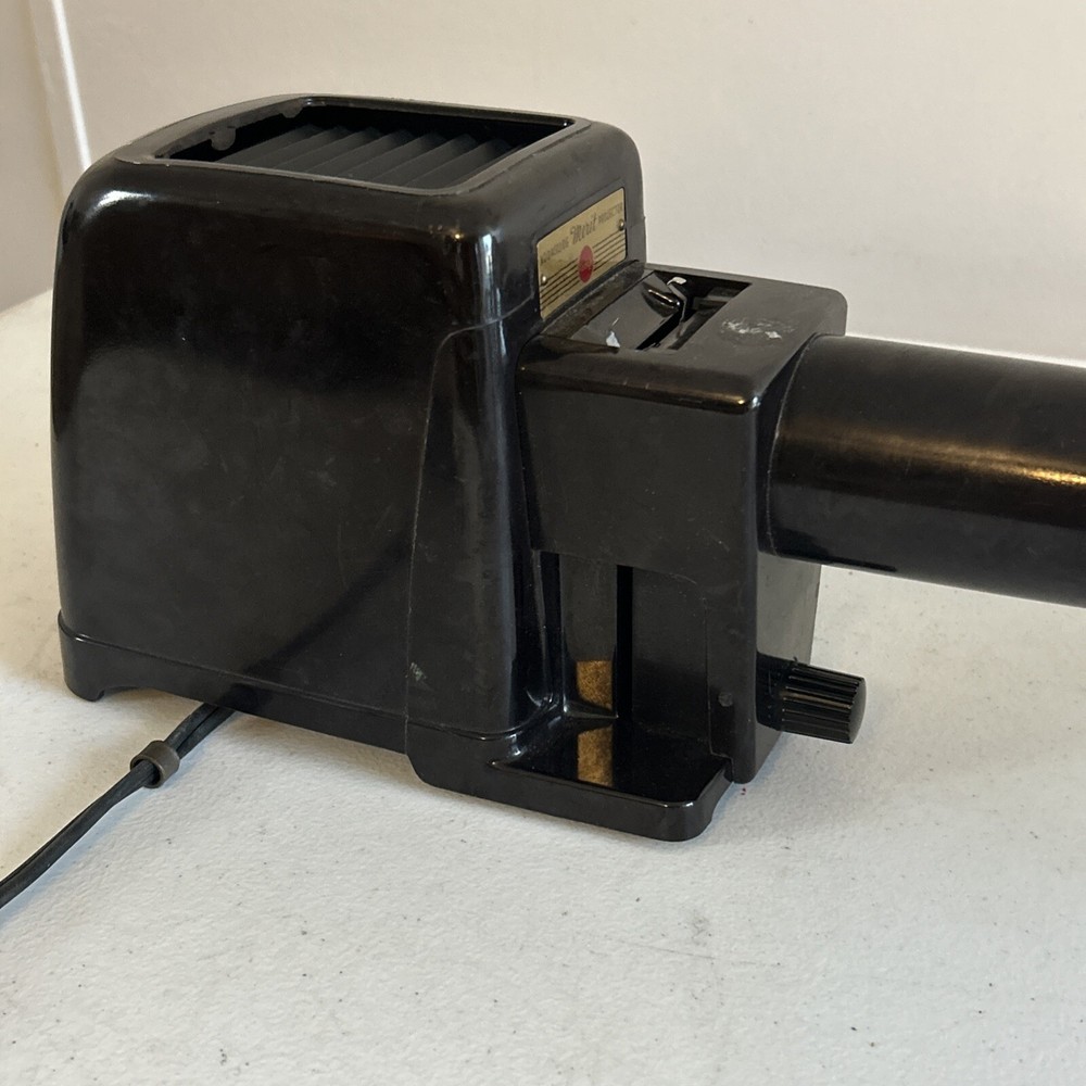 Kodak Kodaslide Merit Slide Projector. Working