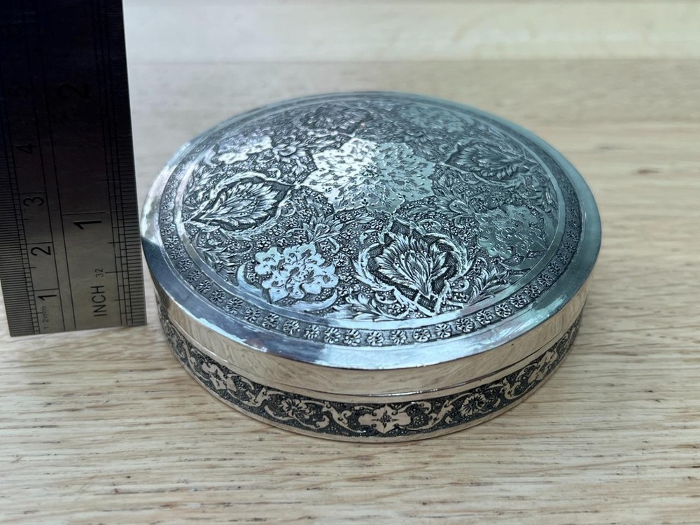 Fine .840 Solid Silver Middle Eastern Circular Snuff or Table Box.