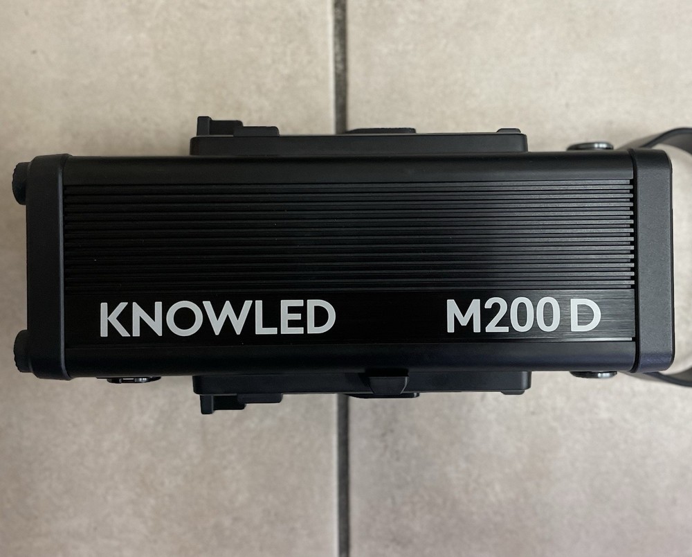 Godox KNOWLED M200D Daylight LED Photography Light