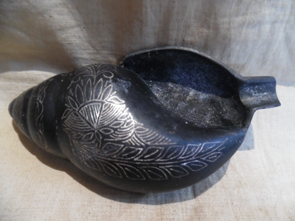 Bidriware Metal Seashell Ashtray