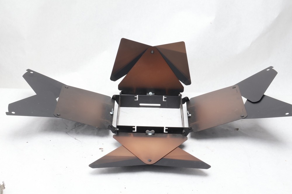 Lowel Omni-Light Barn Doors Hot Light Vintage